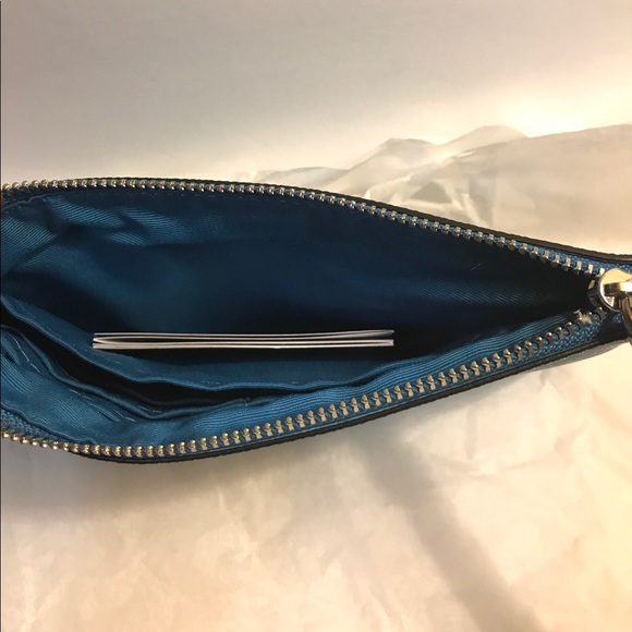 New Coach Wristlet F57465 - Picture 3 of 4